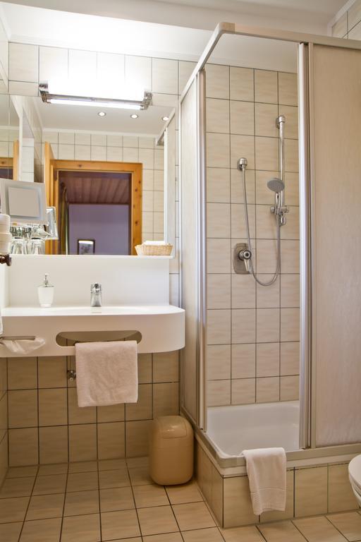 Gasthof-Hotel Bramosen Weyregg Ruang foto